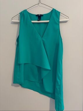 H&M green Sleeveless Draped V-Neck blouse